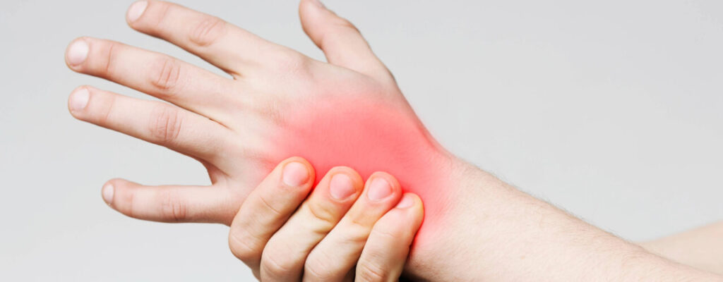 Understanding Carpal Tunnel Syndrome: Symptoms and Treatment