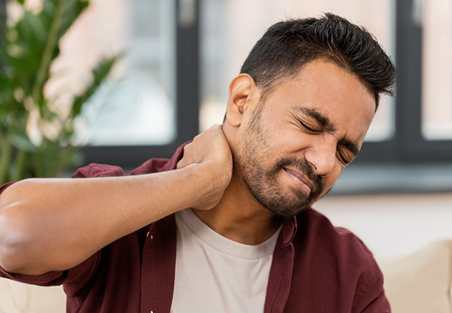 The Surprising Connection Between Neck Pain and A Weak Upper Back
